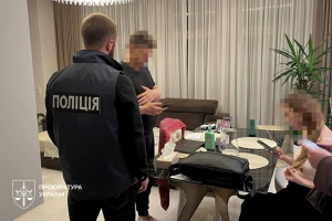 У Румунії затримали українця, підозрюваного в адмініструванні близько тисячі сайтів із дитячим порно