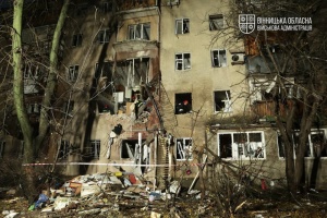 Армія РФ атакувала дроном житлову п’ятиповерхівку у Вінниці, шестеро поранених