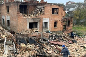У Вінниці внаслідок ранкової атаки РФ пошкоджені житлові будинки у двох районах