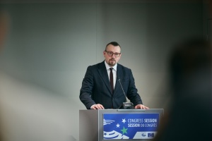 Україна домовляється з європейськими регіонами про автобуси й генератори - Безгін