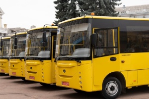 Громади Житомирщини отримали п’ять шкільних автобусів