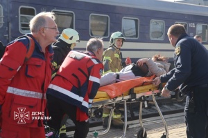 Росіяни атакували залізничний вокзал Дніпра: щонайменше 13 загиблих і 10 поранених
