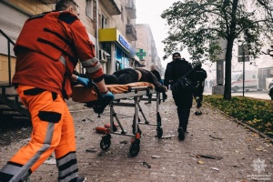 Удар по центру Чернігова: кількість поранених зросла до 25, двоє загиблих