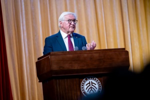 Штайнмаєр закликав Китай вплинути на Росію для припинення війни проти України