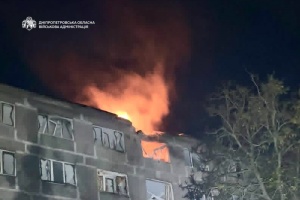 Росіяни завдали удару по гуртожитку у Дніпрі