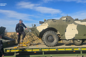 Ексзаступника командира бригади ЗСУ підозрюють у викраденні бронемашини та 300 кілограмів вибухівки