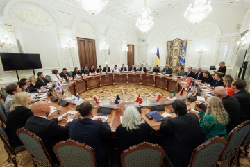 ППО, економіка та санкції проти Росії: Зеленський зустрівся з послами країн ЄС