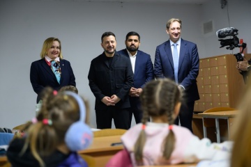 Зеленський пообіцяв додаткову фінансову підтримку вчителям
