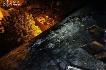 У Києві загасили пожежу, яка спалахнула через атаку РФ
