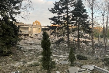 Росіяни за добу 17 разів обстріляли населені пункти Донеччини, є поранені