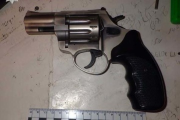У Києві чоловік влаштував стрілянину з балкона багатоповерхівки