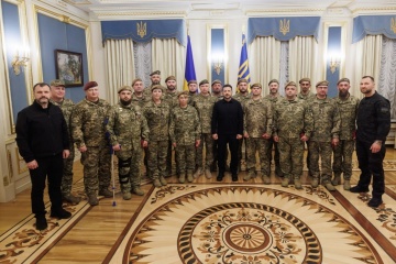 Зеленський подякував воїнам ТрО за захист України від перших днів повномасштабної війни