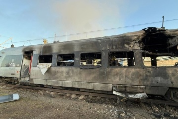 La reconstruction du réseau ferroviaire ukrainien endommagé par des frappes russes coûtera au moins 1,9 milliard d'euros