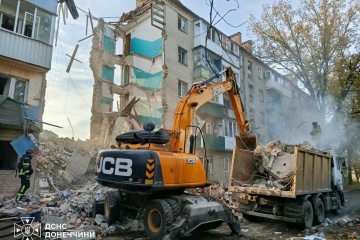 Les secouristes ont extrait sept corps des ruines à Sloviansk au terme de cinq jours d'intervention après l'attaque russe