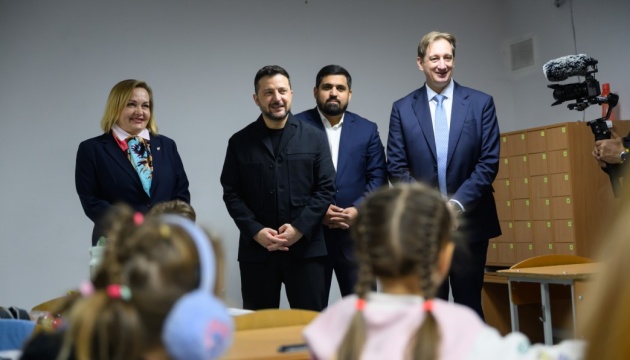 Зеленський пообіцяв додаткову фінансову підтримку вчителям