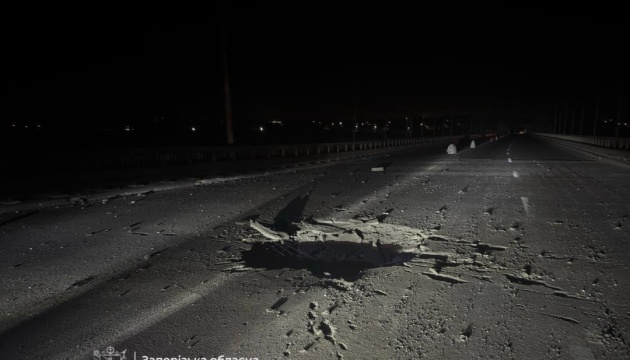 Russland greift Brücke über den Dnipro in Saporischschja an: fünf Menschen verletzt