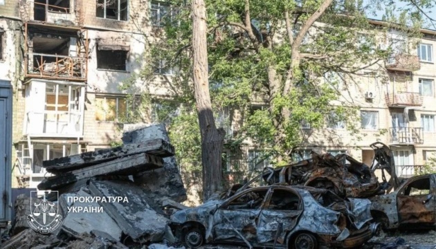 В Україні оголосили підозру командувачу ЧФ Росії за удар по багатоповерхівці у Києві