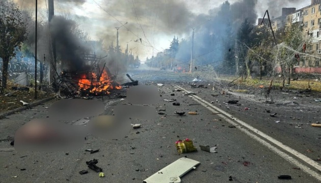 Росіяни вдарили по автобусу у Краматорську: 12 загиблих, 14 поранених