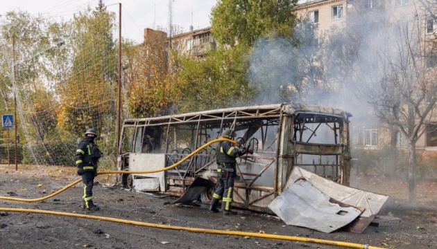 Росіяни прицільно б’ють по цивільних: у Краматорську та Слов’янську вирішили зупинити громадський транспорт