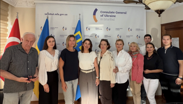 Від української мови до молодіжних ініціатив: у Стамбулі обговорили потреби громади