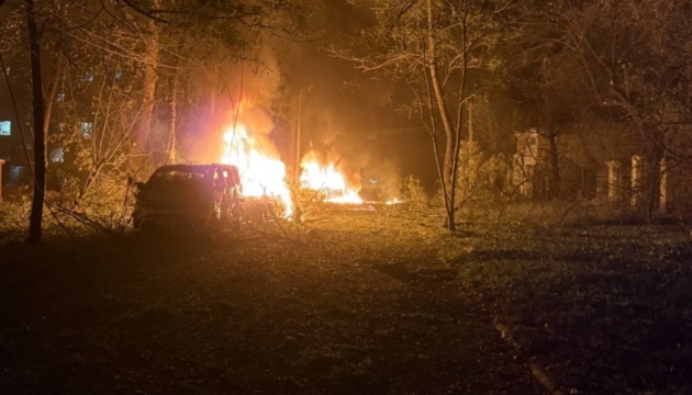 Росіяни атакували Запоріжжя КАБами, щонайменше дві людини загинули, є поранені