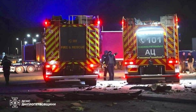На Дніпропетровщині росіяни атакували рятувальників, які працювали на ліквідації пожежі