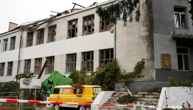 У Рівному через атаку дронів постраждали працівники університету, студенти були в укриттях