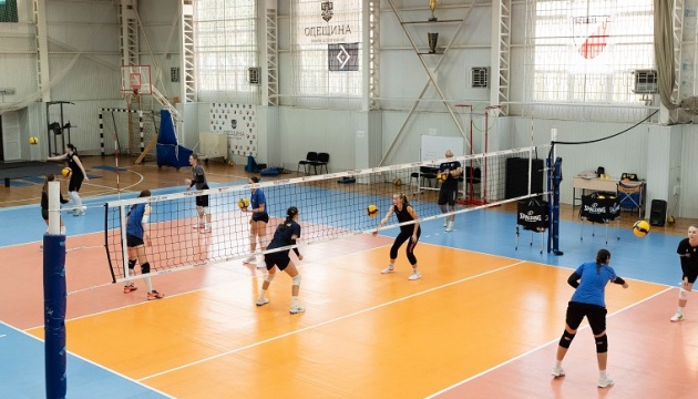 Волейболістки збірної України (U20) готуються до турніру СЄВЗА