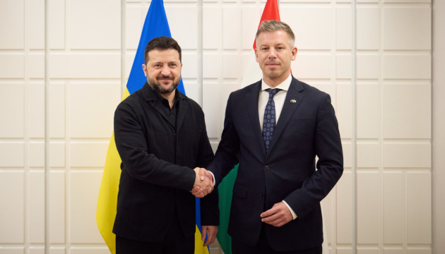 Zelensky y Magyar mantienen una reunión en Bruselas