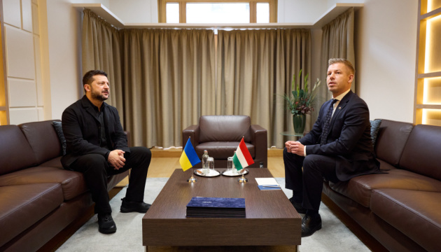 ゼレンシキー宇大統領とマジャル・ハンガリー首相、ブリュッセルで会談