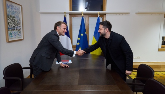 Макрон заявив про прискорення постачання ракет Україні та допомогу із супутниковими даними