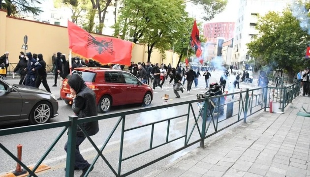 Поліція Албанії могла застосувати гумові кулі проти мітингарів