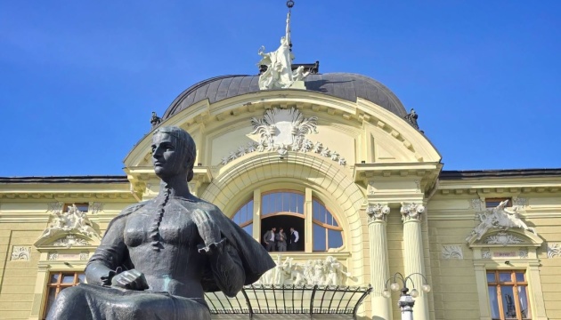 У Чернівцях відбудеться фестиваль комедій «Золоті оплески Буковини»