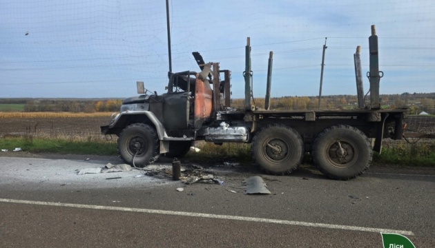 На Сумщині росіяни двічі атакували дронами працівників лісу