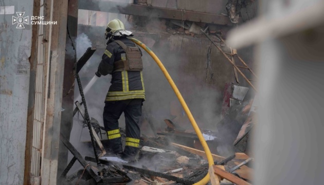Росіяни за добу завдали майже 80 ударів по Сумщині, є постраждалі